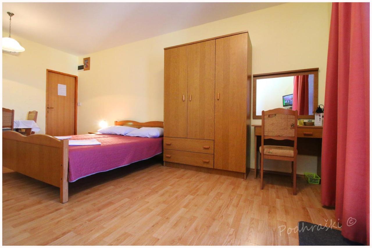 Primosten Apartments Exterior foto